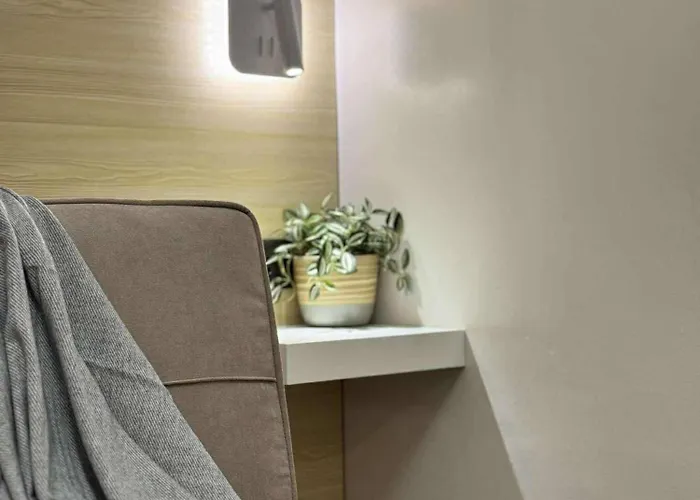 Red Luxe Haven Comfy Stay, Netflix And Fast Wifi Ready Дом отдыха