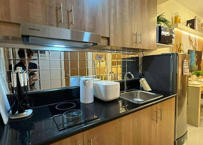 Red Luxe Haven Comfy Stay, Netflix And Fast Wifi Ready Дом отдыха *