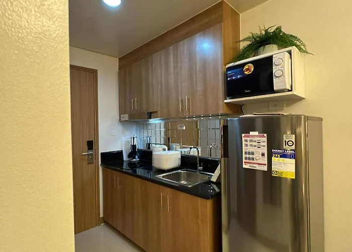 Red Luxe Haven Comfy Stay, Netflix And Fast Wifi Ready