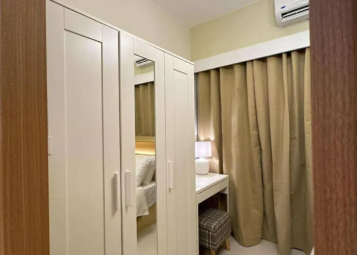 Дом отдыха Red Luxe Haven Comfy Stay, Netflix And Fast Wifi Ready Манила