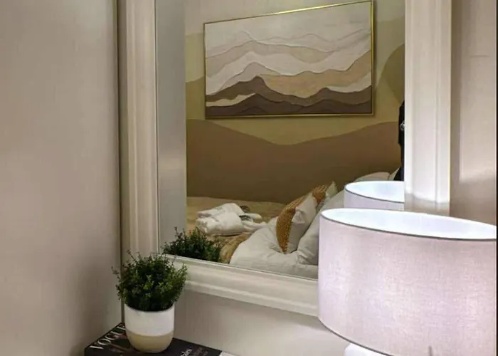 Red Luxe Haven Comfy Stay, Netflix And Fast Wifi Ready * Манила