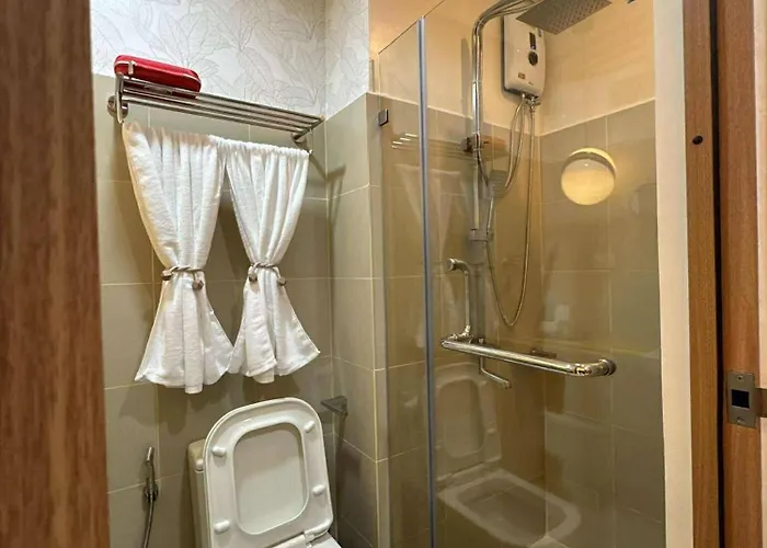 Red Luxe Haven Comfy Stay, Netflix And Fast Wifi Ready * Манила